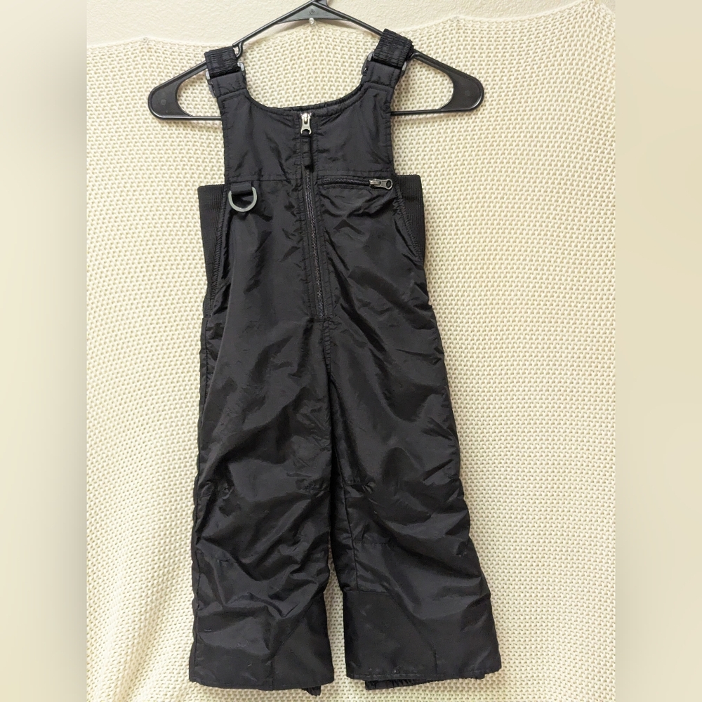 NWT RAWIK Mono negro con peto para nieve para niños  aislante, impermeable, pequ
